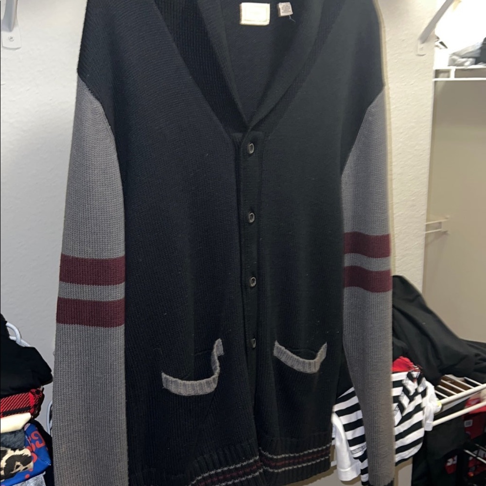 Cardigan - Picture 5 of 5